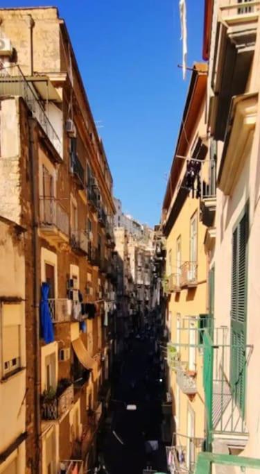 Arvi's - In The Center Of The Of * Naples