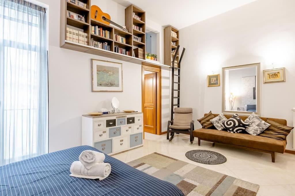 Apartment Arvi's - In The Center Of The Of Naples