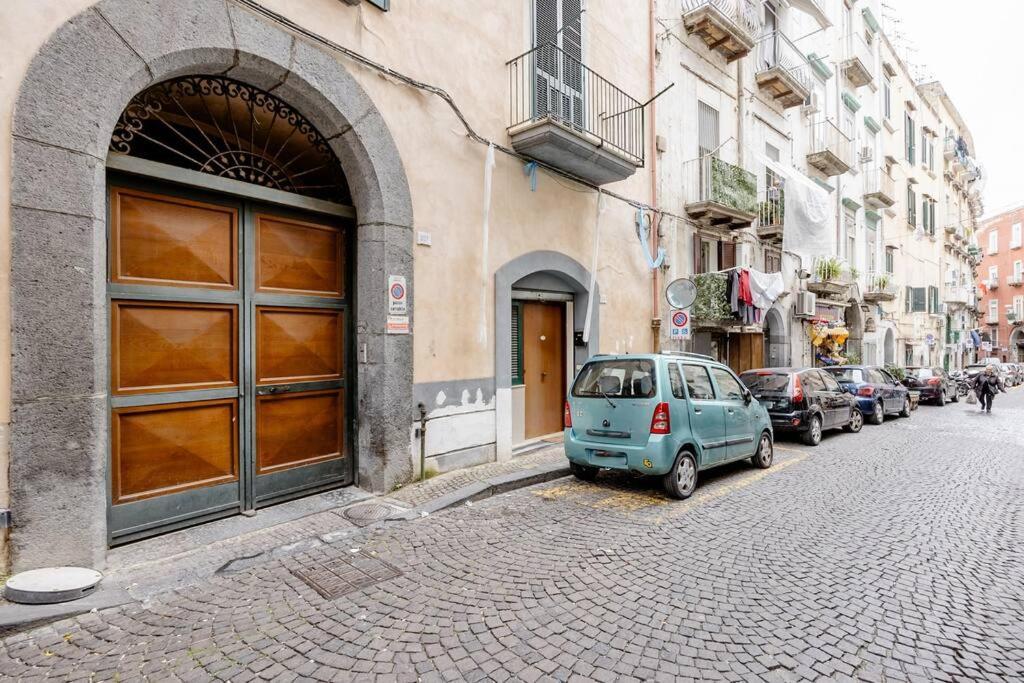 Arvi's - In The Center Of The Of Naples